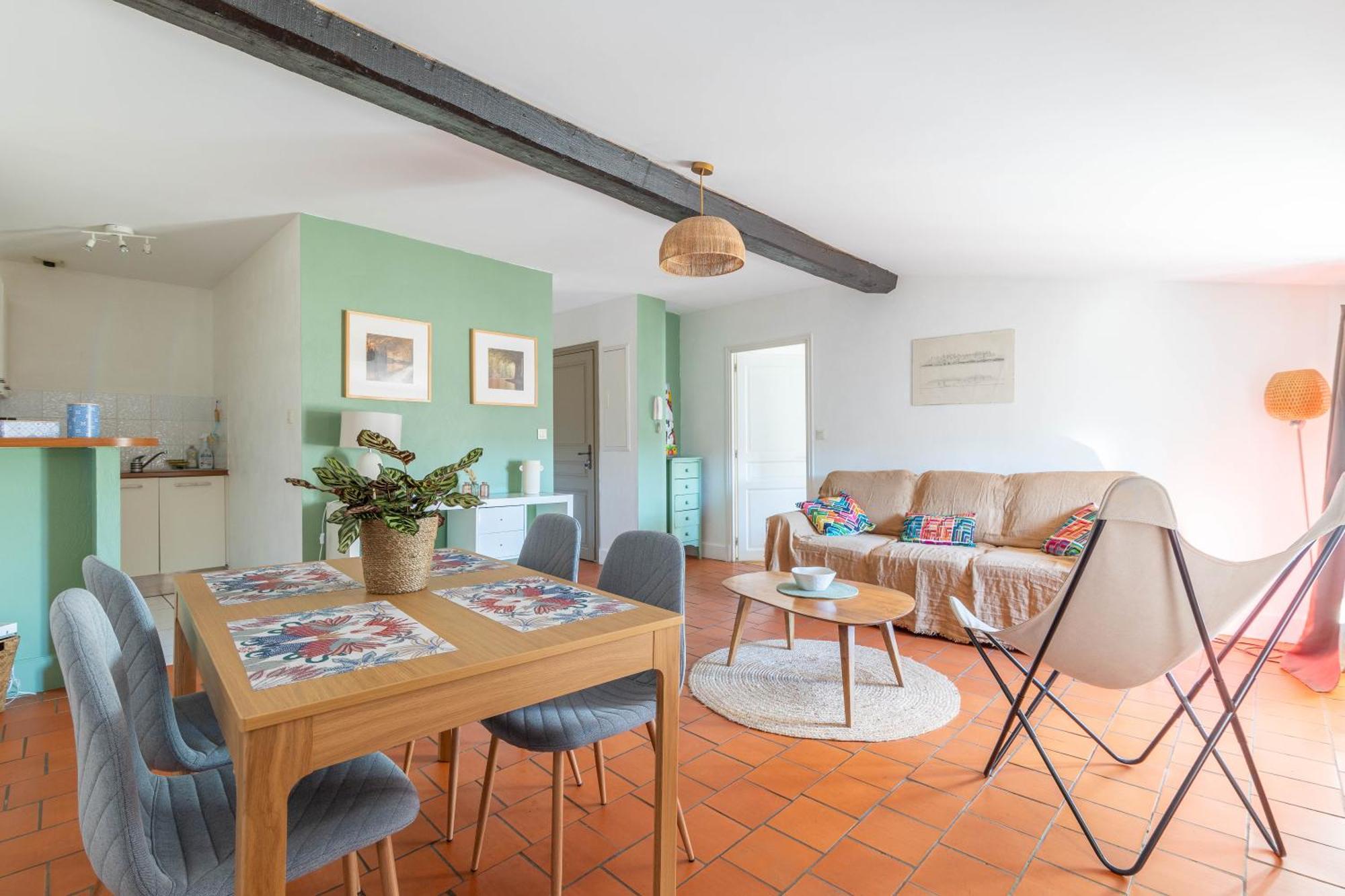 Bel Appartement avec cour au cœur de la Bastide Carcassonne Extérieur photo