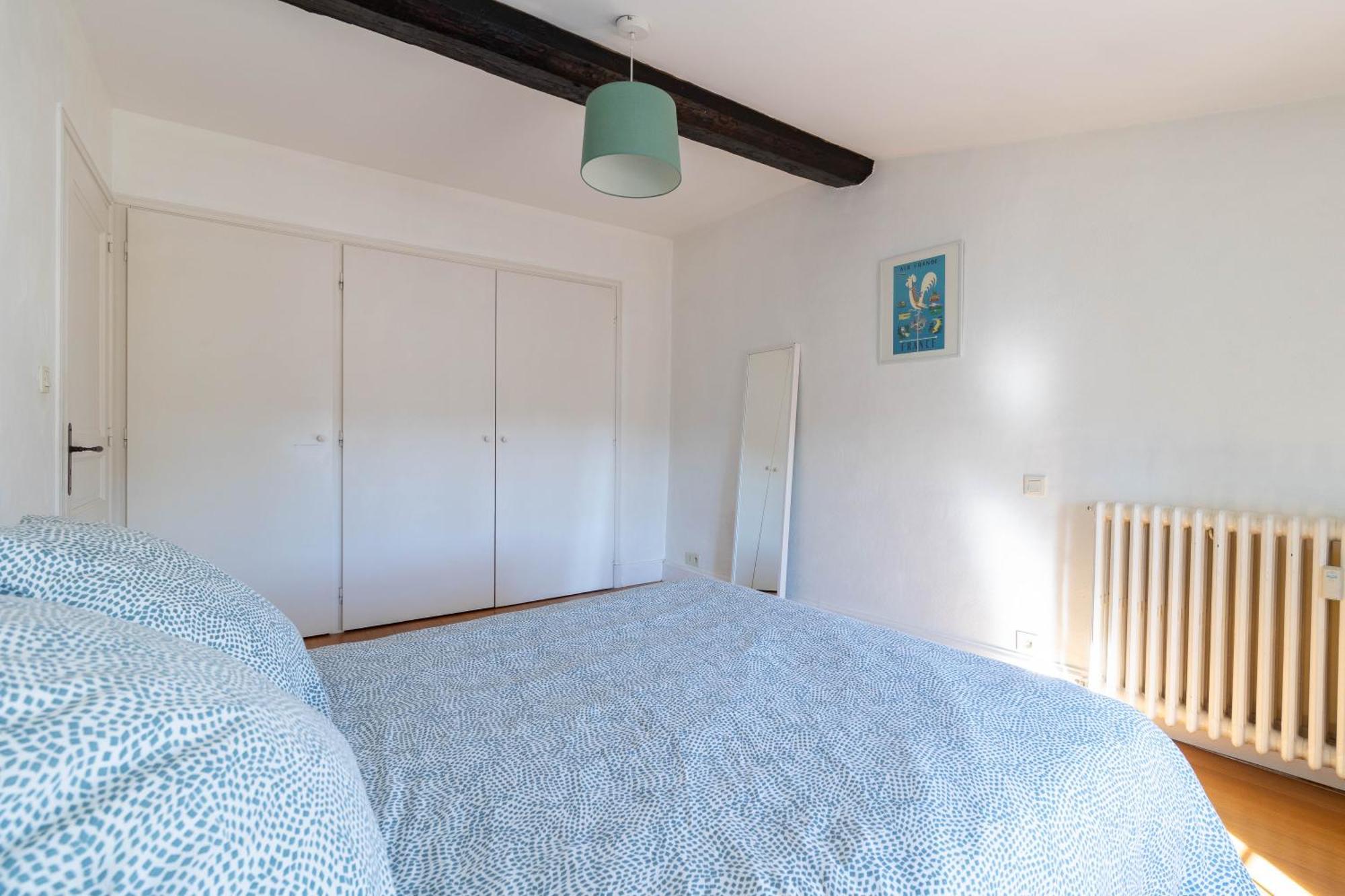 Bel Appartement avec cour au cœur de la Bastide Carcassonne Extérieur photo