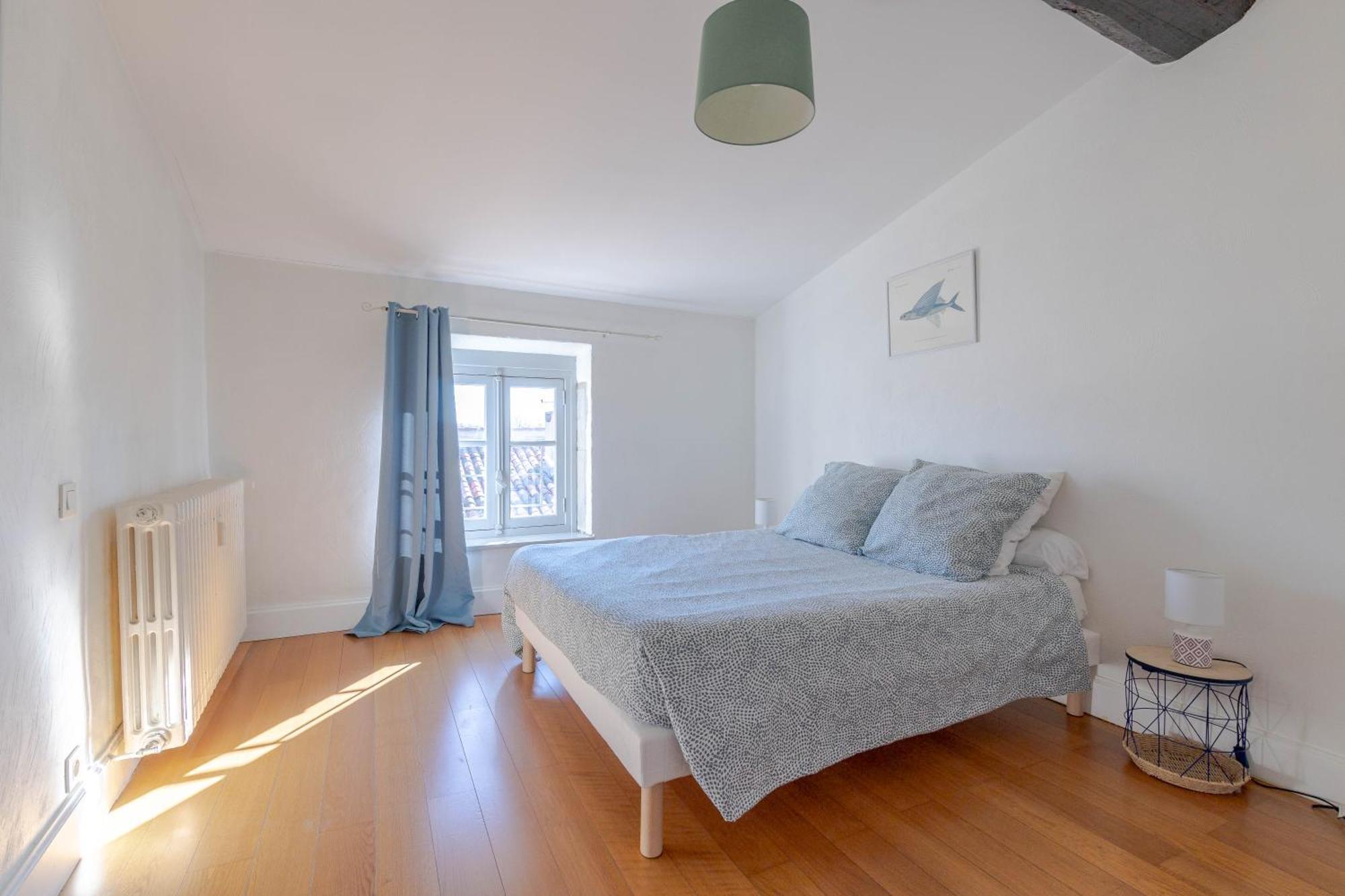 Bel Appartement avec cour au cœur de la Bastide Carcassonne Extérieur photo