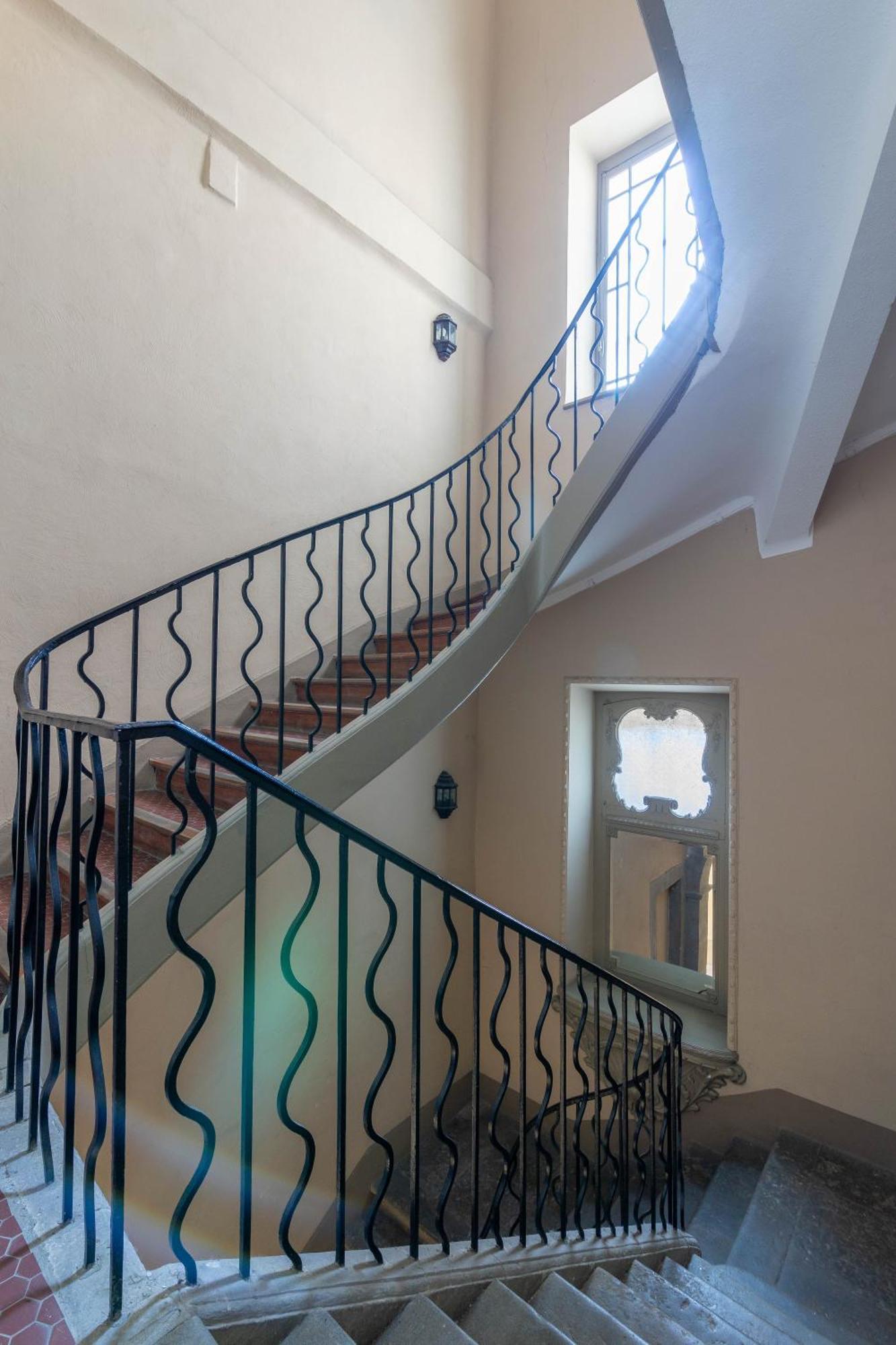 Bel Appartement avec cour au cœur de la Bastide Carcassonne Extérieur photo